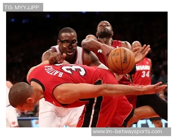 热火客场挑战尼克斯维金斯与戴维恩米切尔均可参赛助力球队