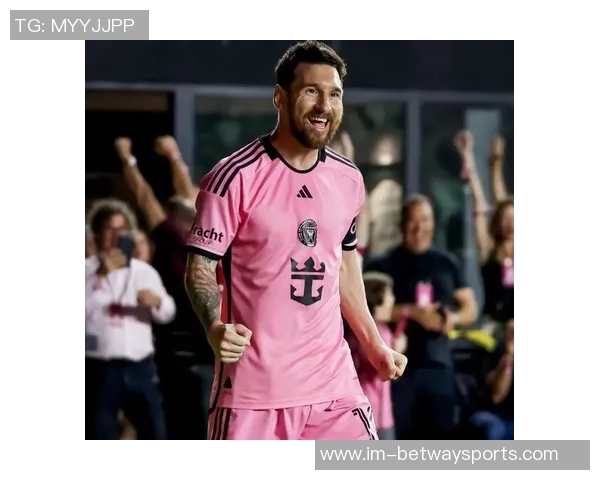 梅西备战美职联总决赛最后一练展示训练装备期待精彩对决 梅西备战美职联总决赛最后一练展示训练装备期待精彩对决